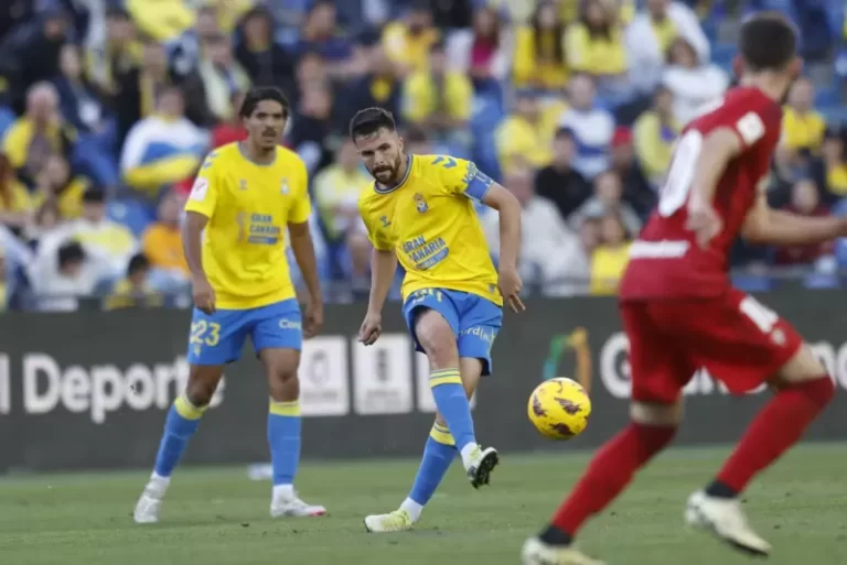 1-1. Un punto y un golazo por equipo entre Las Palmas y el Osasuna