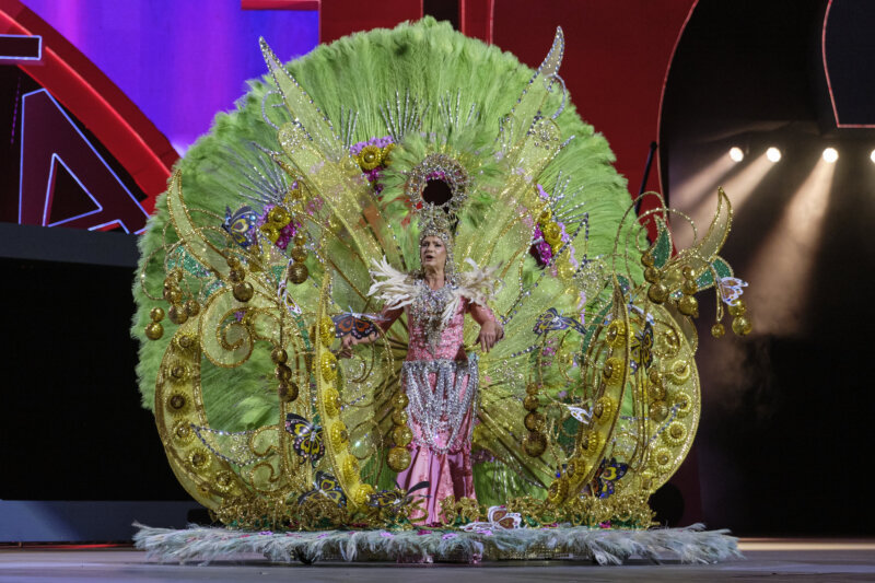 Candidata a Reina de los Mayores carnaval de Santa Cruz de Tenerife 2024. María Isabel Goya Pérez. / RTVC / Tomás Rodríguez