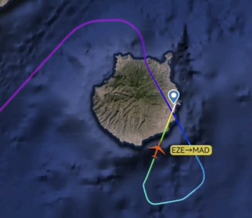 Trayectoria que realizó el vuelo desviado a Gran Canaria que cubría la ruta Buenos Aires-Madrid / Controladores Aéreos