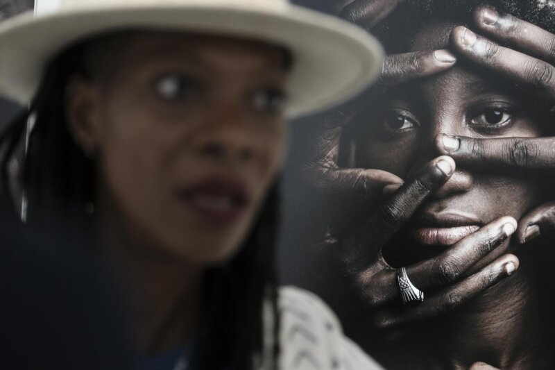 'El Grito Interior' expone en Casa África la realidad de las violencias que sufre la población femenina en el continente africano