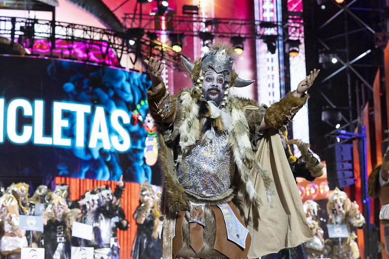 Ocho murgas se disputan el trono de los "Carnavales del Mundo"