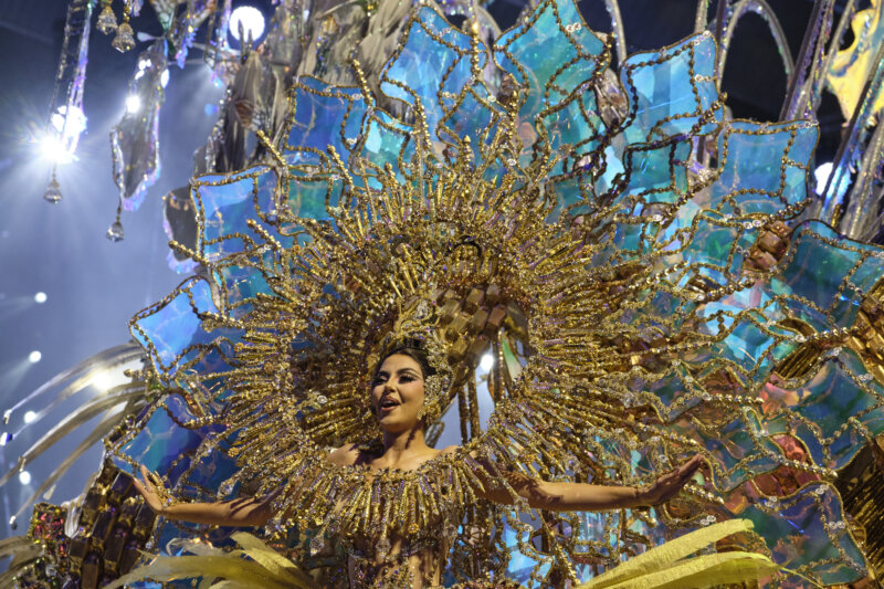Corina Mrazek González, Reina del Carnaval de Santa Cruz de Tenerife 2024