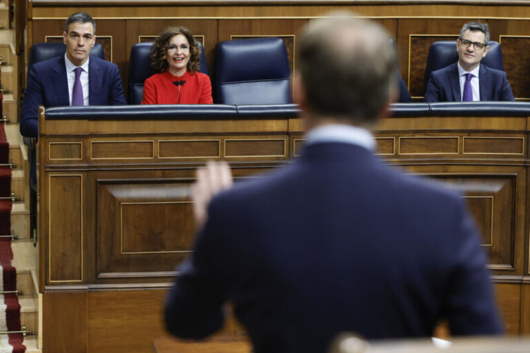 Tensión entre Sánchez y Feijóo en la sesión de control al Gobierno