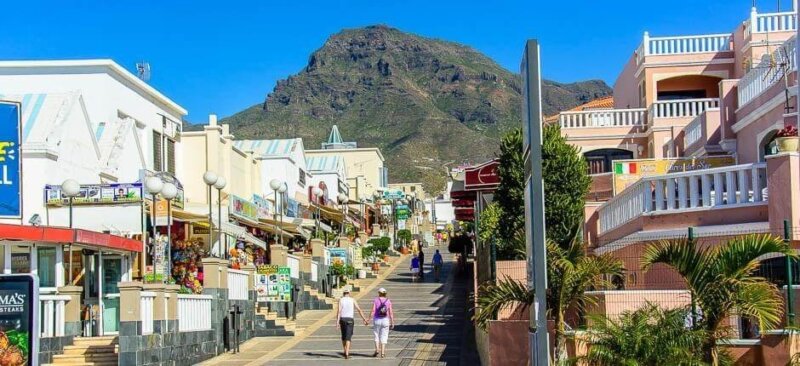 Adeje, en el sur de Tenerife. Imagen web Hola Islas Canarias