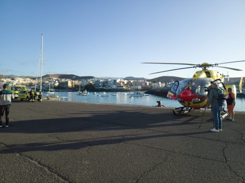 Dos fallecidos y unas quince personas en estado crítico en un cayuco al sur de Gran Canaria