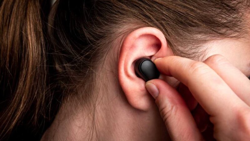Según un estudio de Eurotrack solo 3 de cada 10 personas con problemas auditivos en España utilizan audífono