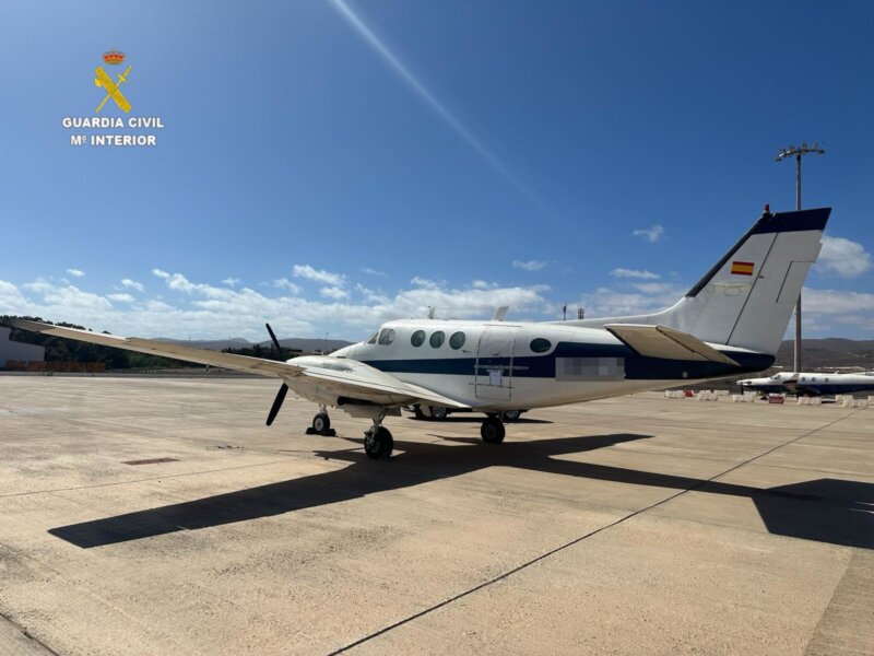 Avión inmovilizado por la Guardia Civil en el aeropuerto de Fuerteventura