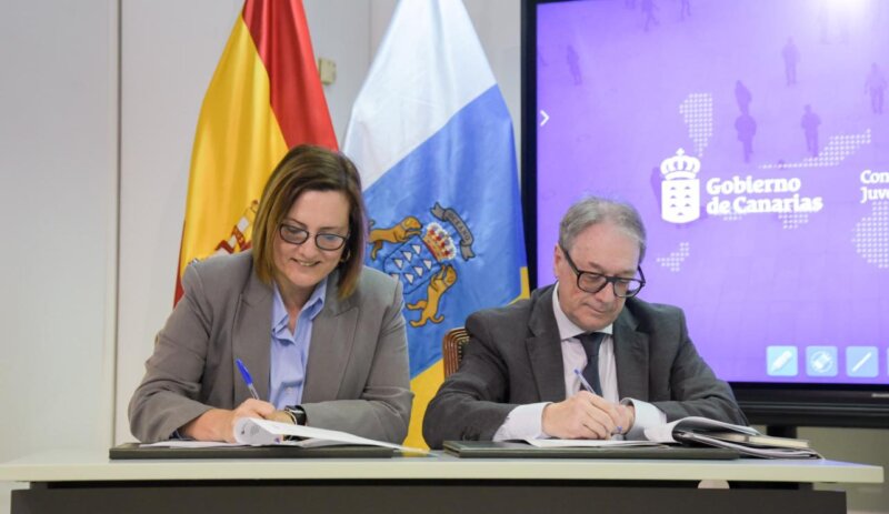 El Gobierno de Canarias y la Fundación "La Caixa" renuevan el 'Programa de Personas Mayores'