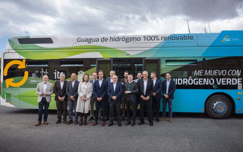 Presentación de la primera guagua eléctrica a base de hidrógeno verde en Canarias / Gobierno de Canarias 