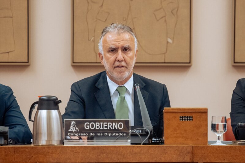Torres: la Comisión Bilateral sobre las competencias en Costas es "inminente"