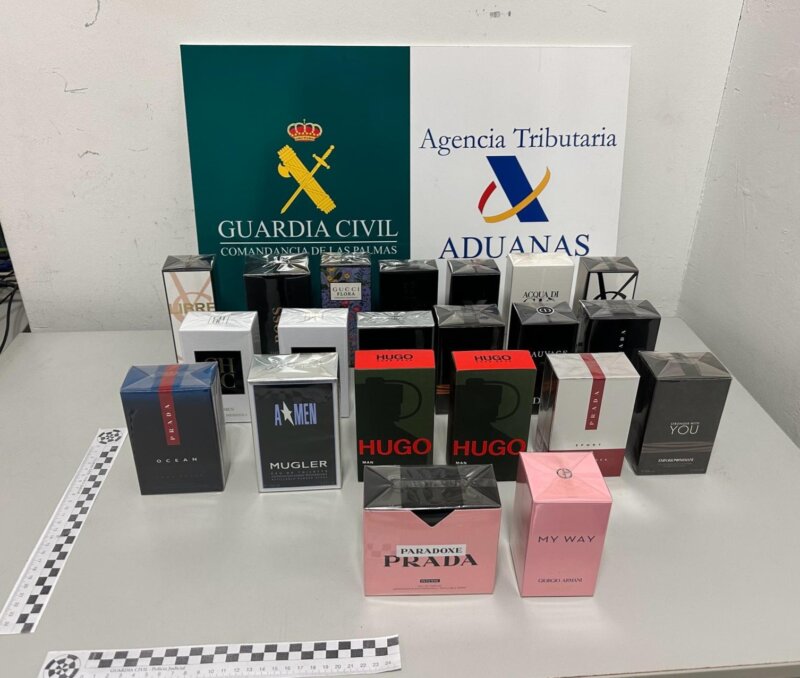 La Guardia Civil investiga a dos personas por el hurto de 21 perfumes en las tiendas del aeropuerto de Fuerteventura. Imagen GUARDIA CIVIL 