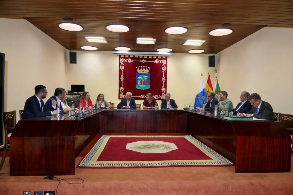 La Mesa del Parlamento de Canarias se trasladó a El Hierro