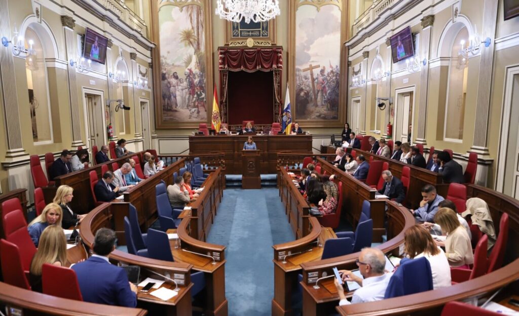 Pleno del Parlamento de Canarias (archivo). Imagen @parcan