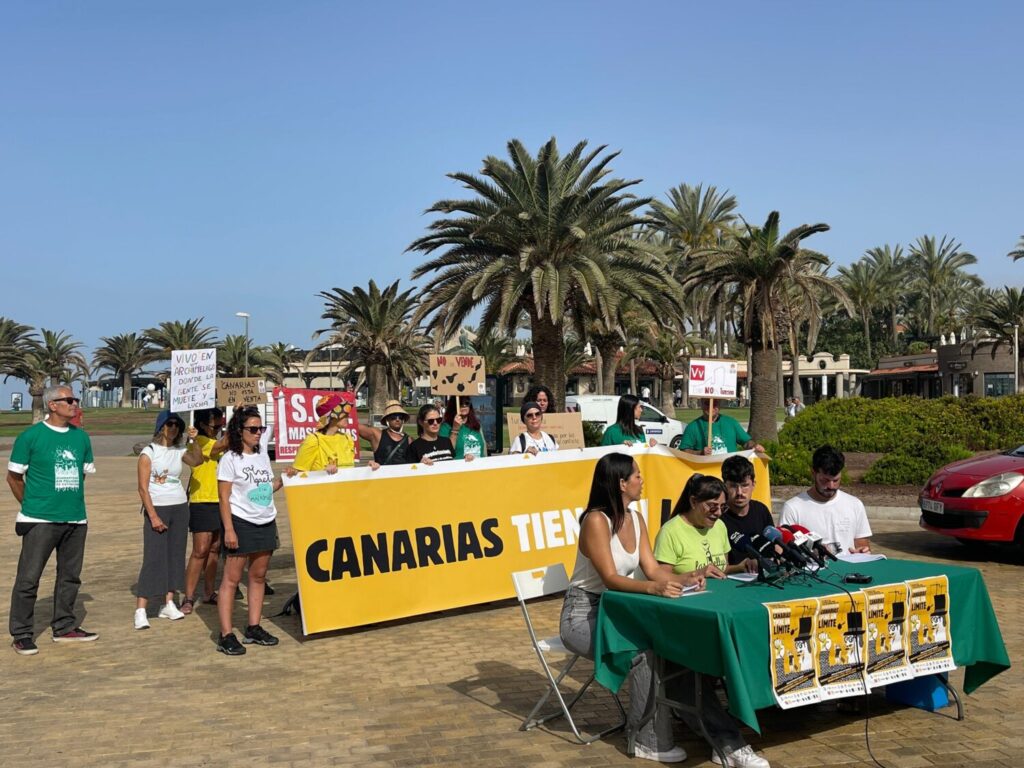 "Canarias tiene un límite", protestas del 20A en todas las islas. Imagen cedida Ecologistas en Acción