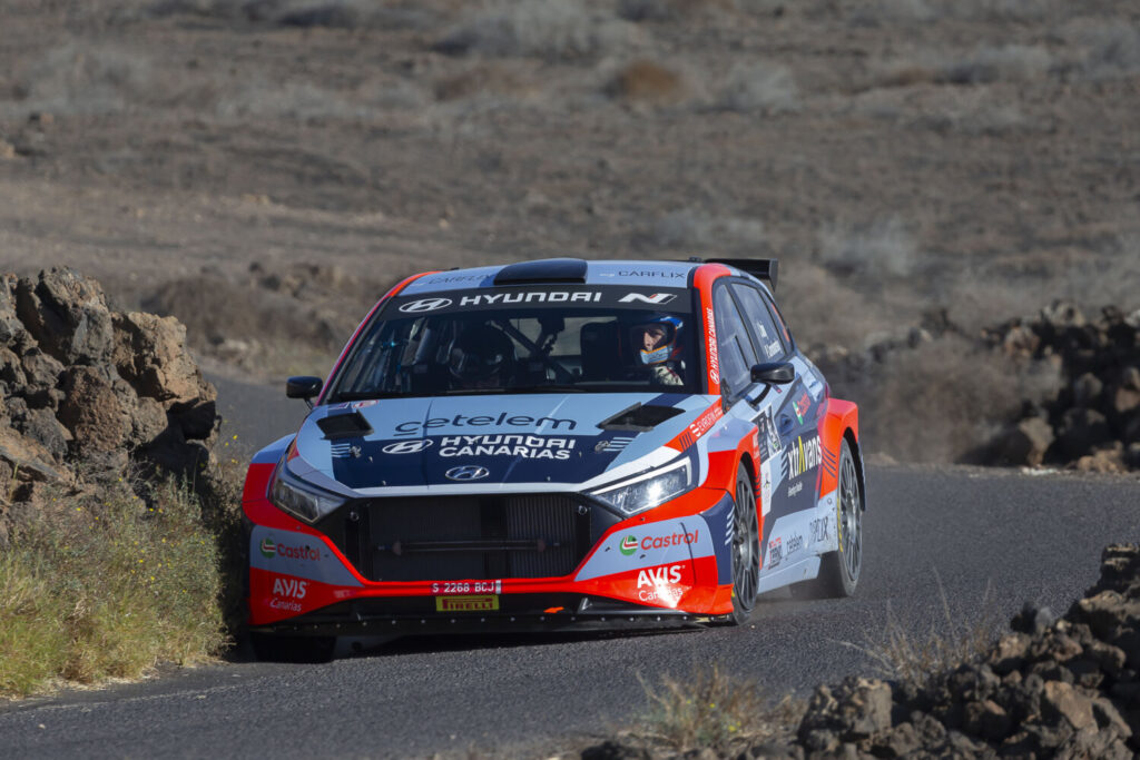 El Campeonato de Canarias de Rallies de Asfalto (CCRA) se adentra en su fase más esperada con la celebración del Rally Islas Canarias.