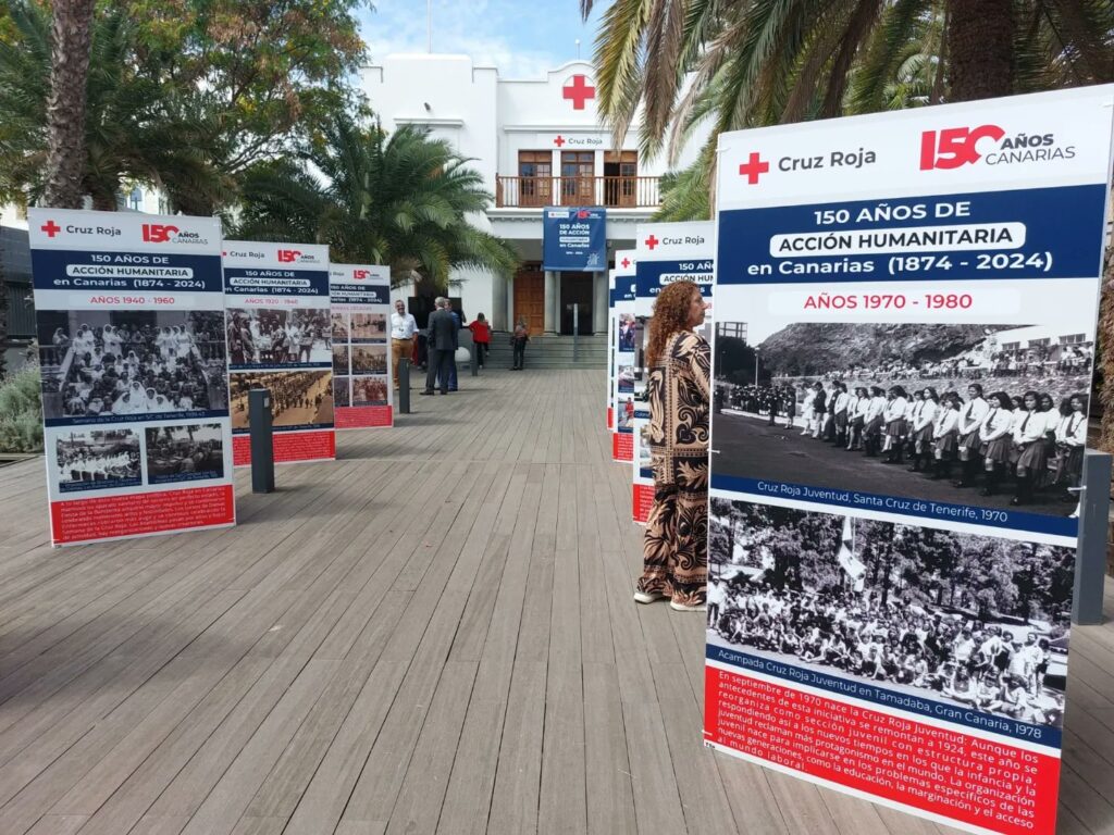 Exposición de Cruz Roja en Canarias con motivo de los 150 años de la ayuda humanitaria que presta la ONG / Cruz Roja Canarias
