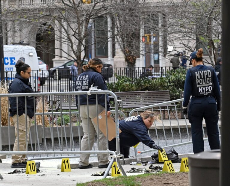Fallece un hombre tras quemarse a lo bonzo en el tribunal donde se juzga a Trump