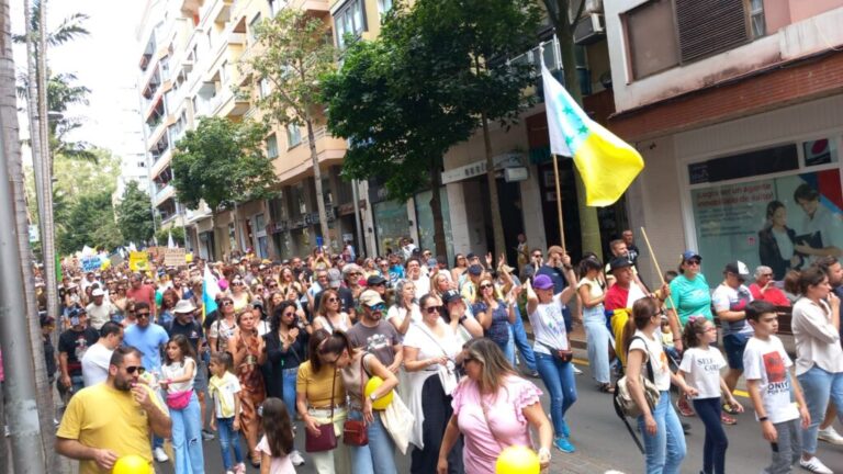 Clavijo recibe a cinco miembros de ‘Canarias se agota’, que califican de “decepcionante” la reunión