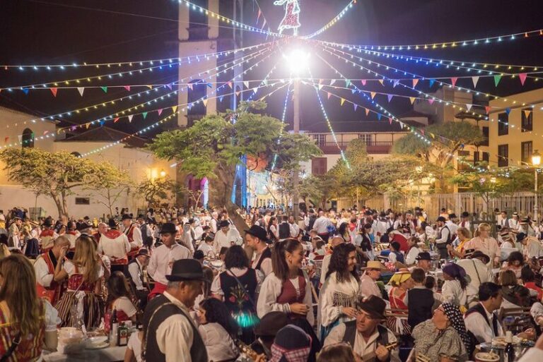 Agotadas en 15 minutos las 700 mesas para el Baile de Magos de Santa Cruz de Tenerife
