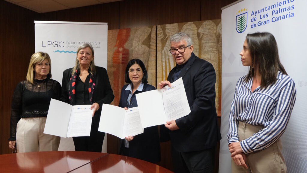 Firma del acuerdo para la instalación de un centro de investigación en Piedra Santa, Jinámar. Imagen Ayuntamiento de Las Palmas de Gran Canaria