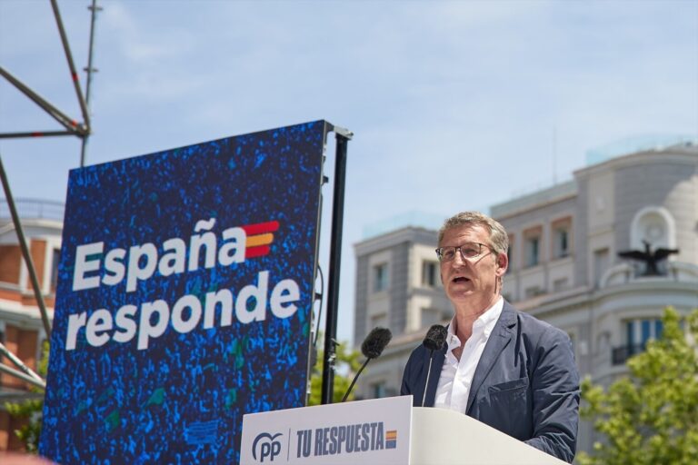 Feijóo pide a Sánchez adelantar elecciones y poner fin a una legislatura perdida