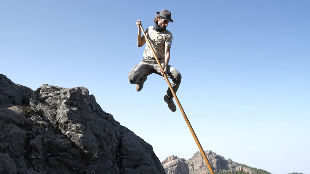 La Semana Canaria de Deportes Autóctonos llega a El Hierro con una exhibición del salto del pastor