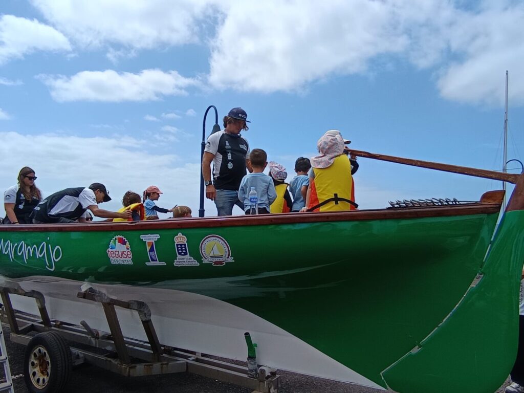 Escolares de Lanzarote y La Graciosa descubren los barquillos en la Semana Canaria de Deportes Autóctonos