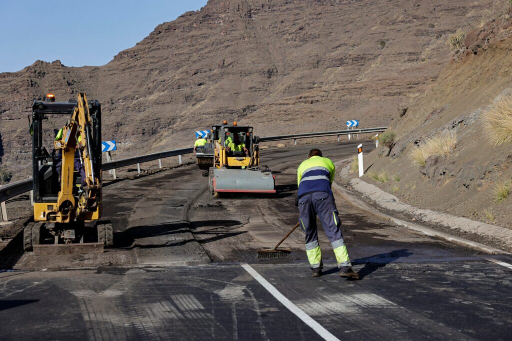 Gran Canaria invierte 1,5 millones en asfaltar más de 17 kilómetros de carreteras en la Cumbre