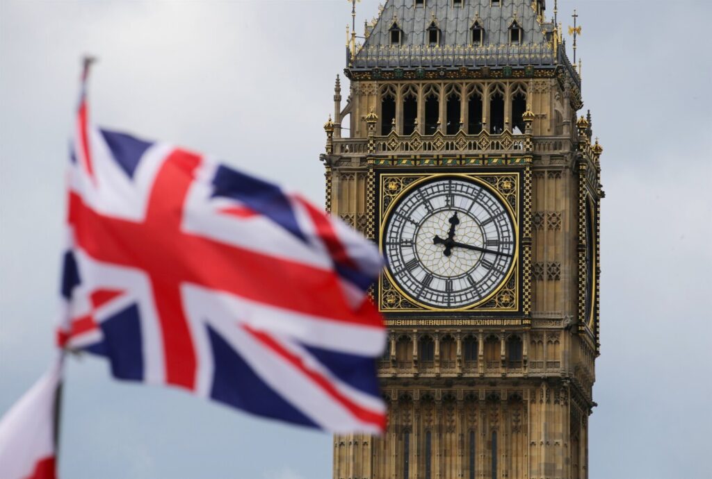 Reino Unido experimenta su mayor ritmo de expansión en dos años, por lo que permite a la economía británica emerger de la recesión
