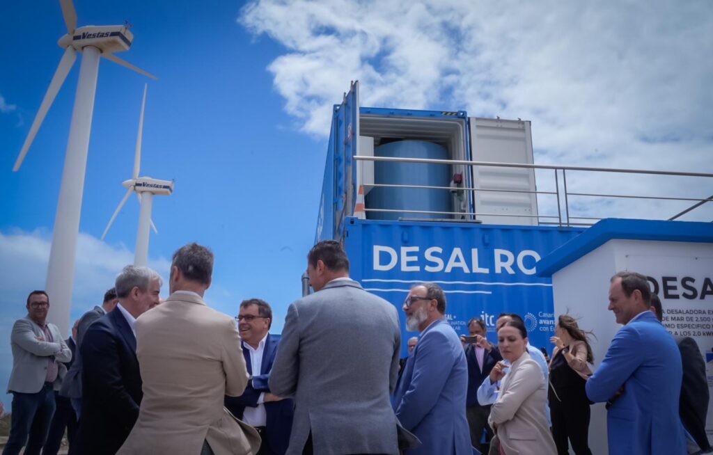 Canarias presenta con éxito una innovadora plataforma de desalación