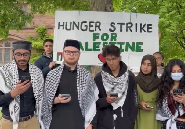 Alrededor de 14 estudiantes han hecho huelga de hambre indefinida para lograr una reunión con la universidad y tratar temas de Israel
