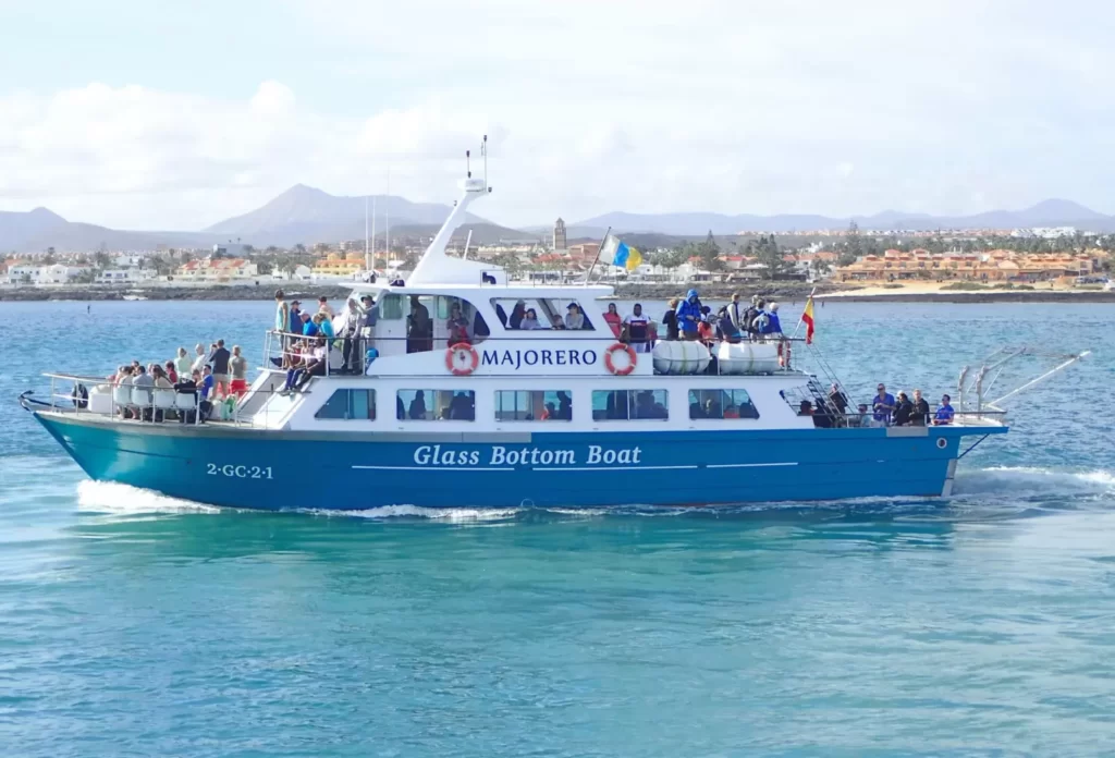 La vuelta del Majorero este viernes no solo ha permitido la unión entre ambas islas sino la introducción de estudiantes en el mercado laboral