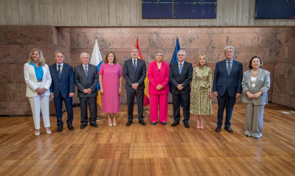 Toma de posesión de los nuevos miembros del Consejo Consultivo y la Comisionada de Transparencia. Imagen Gobierno de Canarias