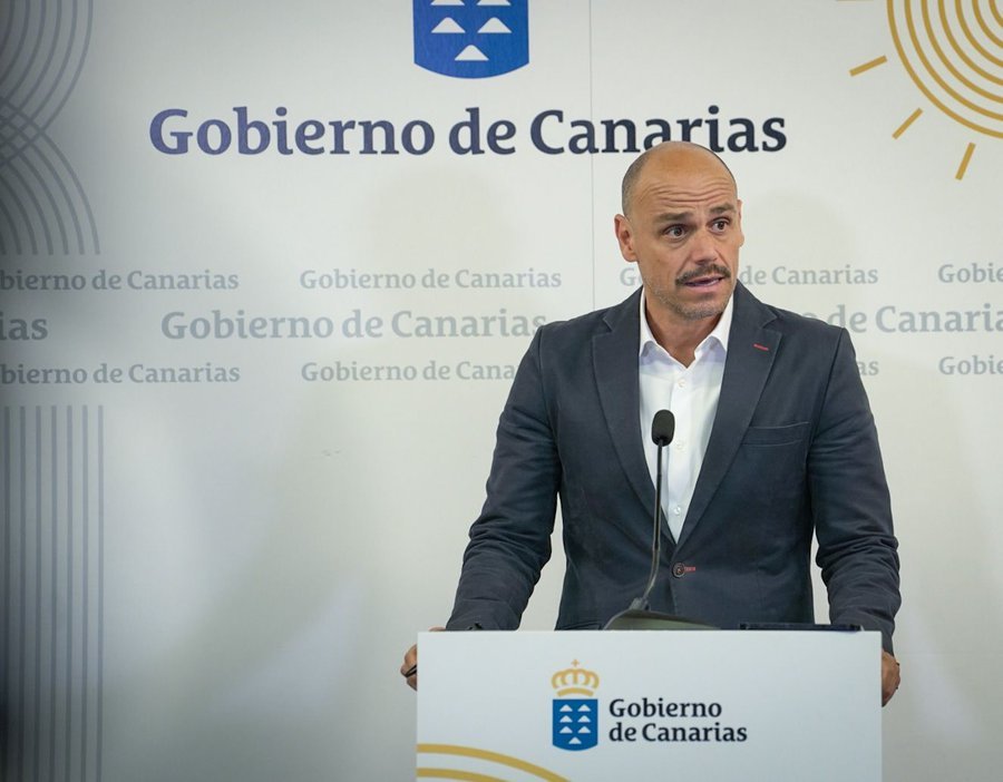 Defensa no cede instalaciones para migrantes en Canarias. Imagen: Alfonso Cabello, portavoz del Gobierno de Canarias. Presidencia del Gobierno