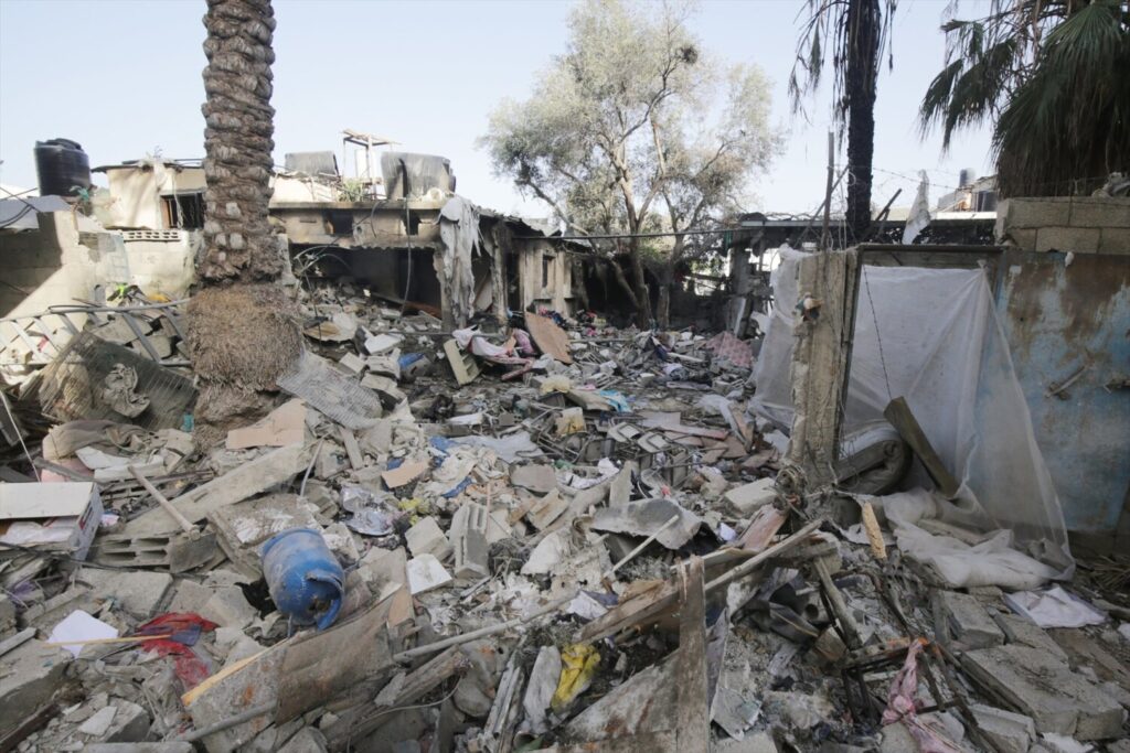 Edificio destruido en la Franja de Gaza por un bombardeo israelí. Imagen: Europa Press/Contacto/Omar Ashtawy