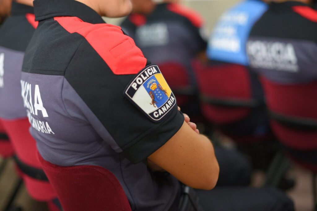 Detenido en La Laguna por un presunto caso de violencia de género. Imagen: Agentes de la Policía Canaria. Cuerpo General de la Policía Canaria