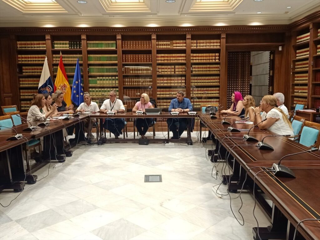 Las familias canarias demandan recursos necesarios para garantizar la educación inclusiva