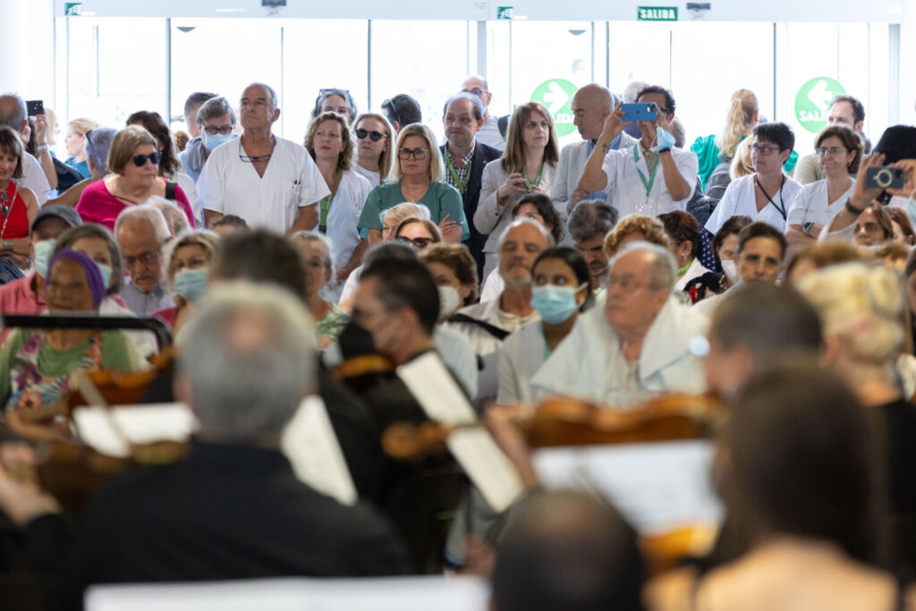 Una iniciativa de la Orquesta Sinfónica que contó con la colaboración de los voluntarios de la Asociación Española Contra el Cáncer (AECC)