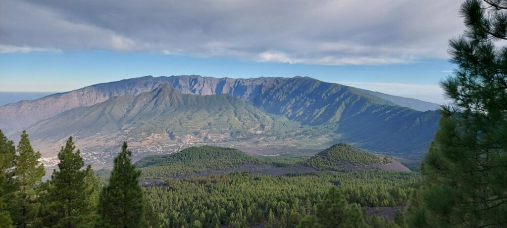 El presidente de la Reserva Mundial de la Biosfera y del Cabildo, Sergio Rodríguez, ha recalcado la importancia de esta renovación y agradeció las felicitaciones recibidas desde Unesco