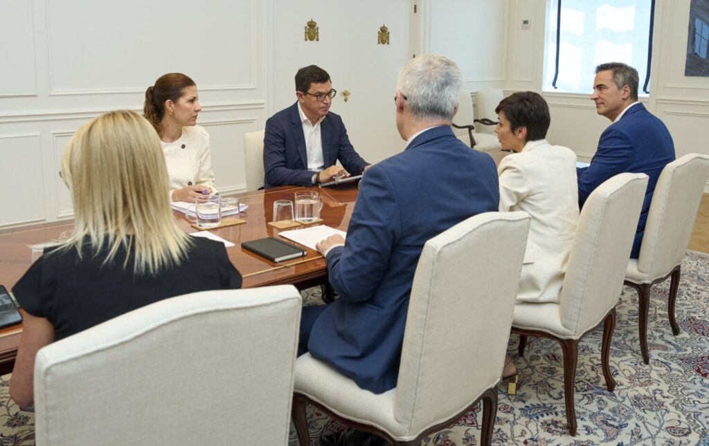 Reunión mantenida con el Ministerio de Vivienda y Agenda Urbana en Madrid. Imagen Consejería de Obras Públicas, Vivienda y Movilidad del Gobierno de Canarias