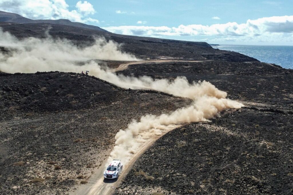 Dentro de su programa 'Todo Rally', Televisión Canaria ofrece este domingo 21 de julio a partir de las 13:35 horas un resumen de los momentos más espectaculares de la 26º edición del 'Rally Isla de los Volcanes'. Una cita deportiva que ha reunido en Lanzarote a más de medio centenar de equipos.