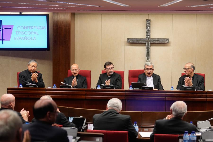 Los obispos prevén aprobar su plan de reparación a las víctimas de abusos en la Iglesia