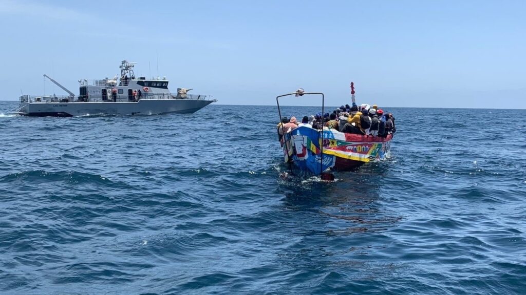 Al menos 14 migrantes muertos en el naufragio de una embarcación cerca de Senegal