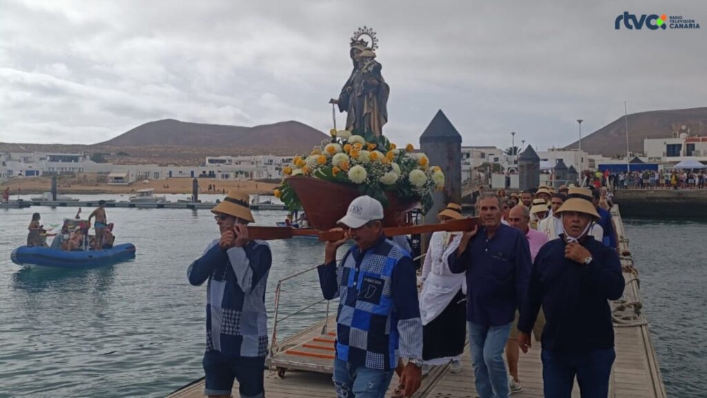 Este martes varios municipios costeros de las islas rebosan festividad por el Día de la Virgen del Carmen