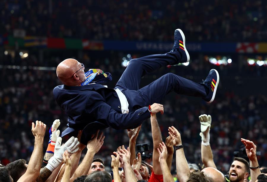 Luis de la Fuente durante la celebración de la Eurocopa 2024 / Selección Española