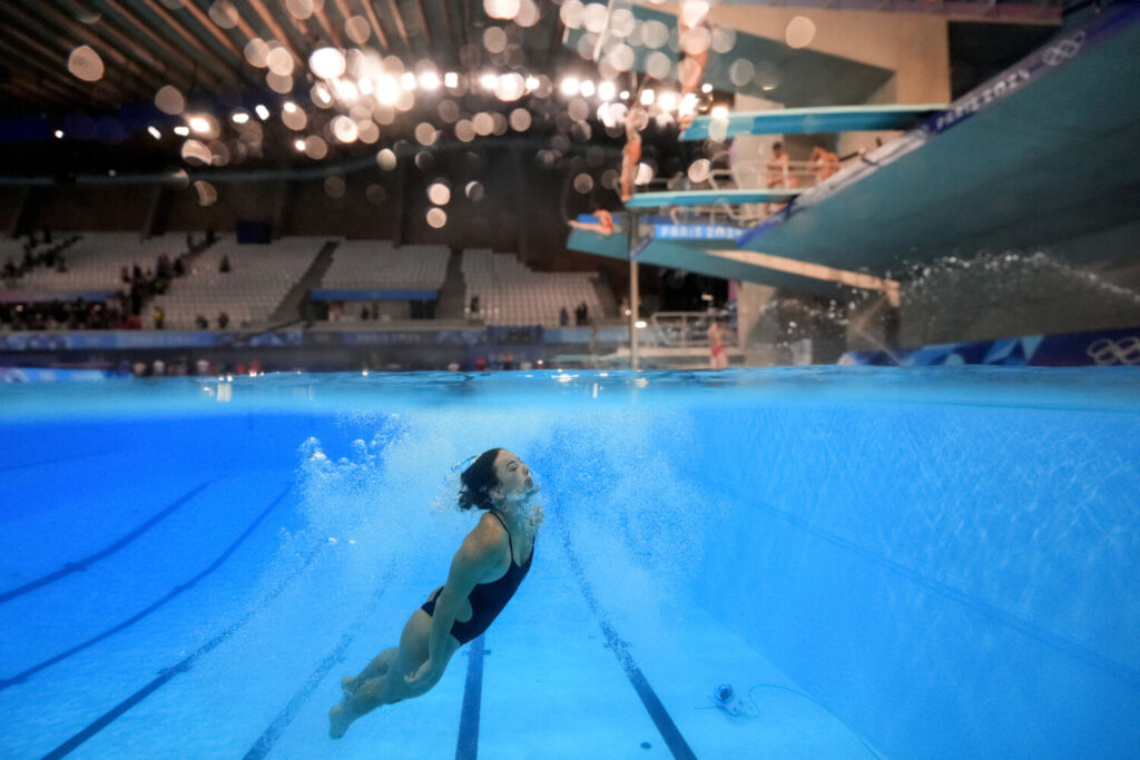 Juegos Olímpicos de París 2024 - Entrenamiento de Buceo - Centro Acuático, Saint-Denis, Francia - 27 de julio de 2024. Lizzie Roussel de Nueva Zelanda durante el entrenamiento. REUTERS/Stefan Wermuth