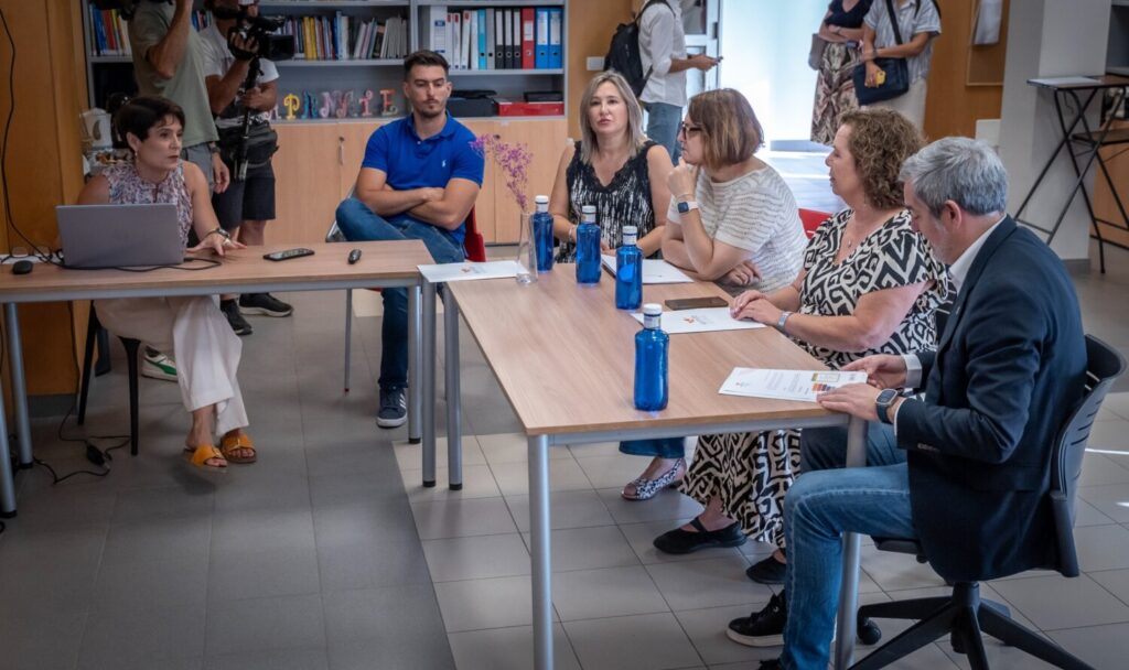 El Gobierno de Canarias reafirma su apoyo a Apanate en su labor con personas con autismo