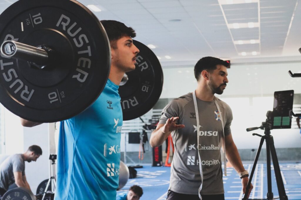 Todos los jugadores han estado disponibles para la primera sesión de Óscar Cano. En la imagen Teto durante uno de los primeros entrenamientos / CD Tenerife 