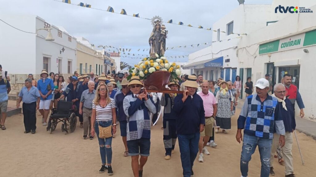 Este martes varios municipios costeros de las islas rebosan festividad por el Día de la Virgen del Carmen