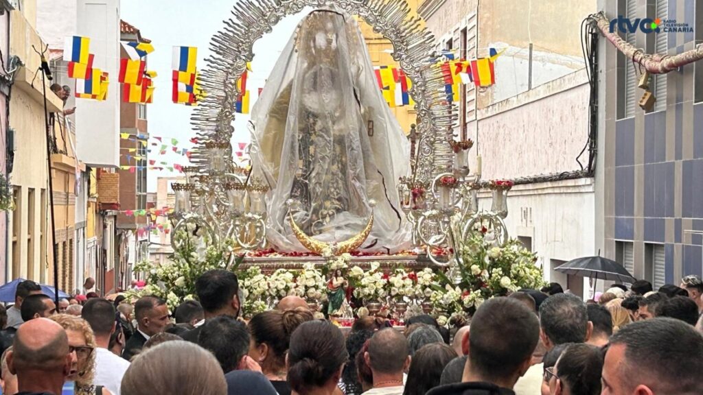 La Isleta celebra la procesión de la Virgen del Carmen